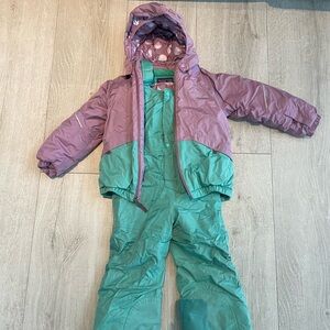 Patagonia two piece snow suit - 4T